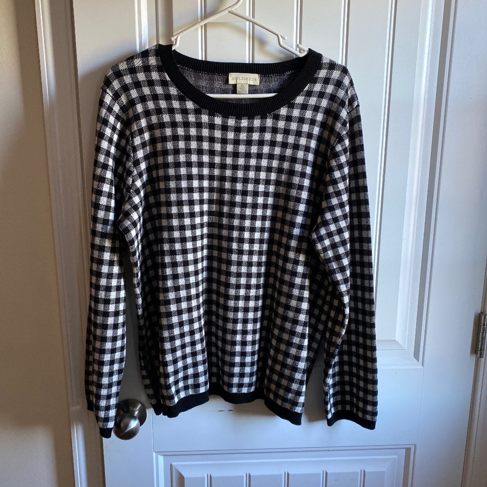 Women’s Appleseeds sweater